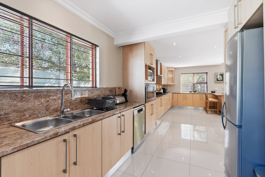 3 Bedroom Property for Sale in Pinelands Western Cape